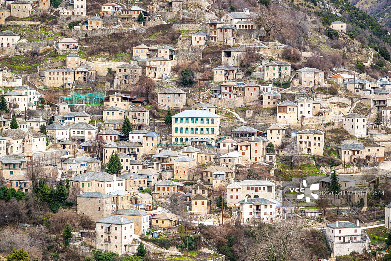 希腊的Syrrako村庄，群 clustered 石头建筑图片素材