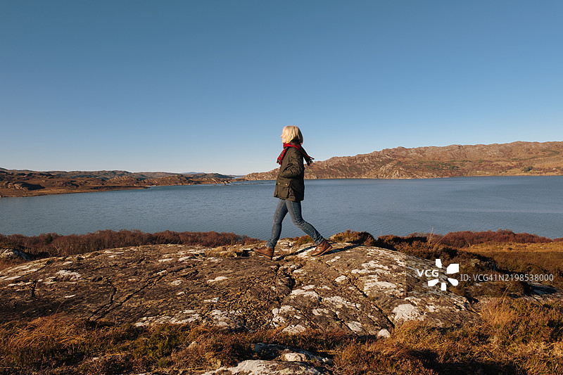 在苏格兰韦斯特罗斯的托里登湖上空的宁静空间中放松身心图片素材