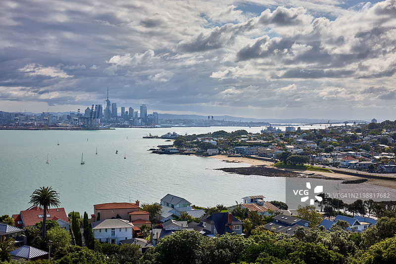 从德文波特俯瞰奥克兰中央商务区图片素材