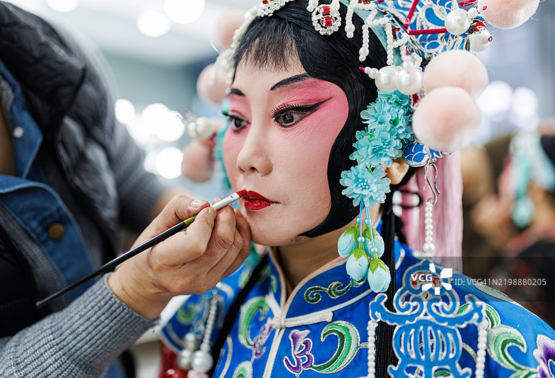 京剧女演员的妆容图片素材