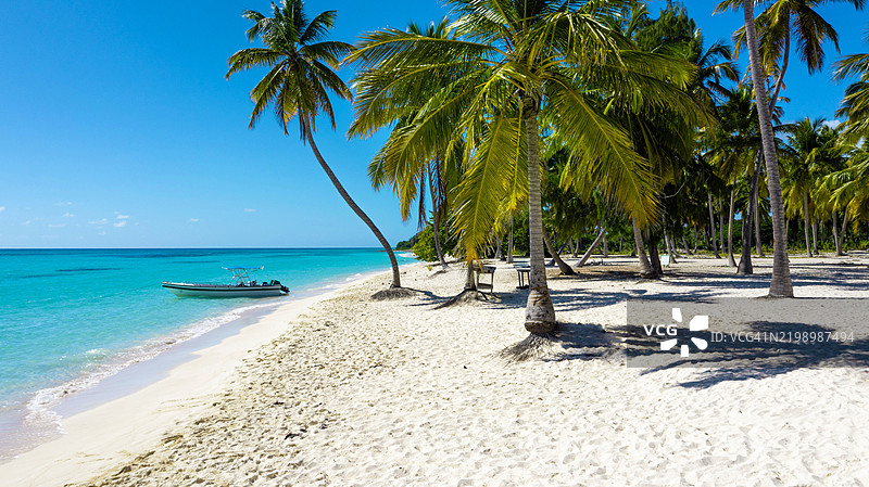 萨沃纳岛：加勒比海的宁静景色图片素材
