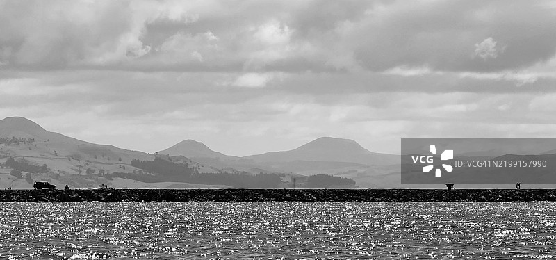 山脉与天空的美丽景色图片素材