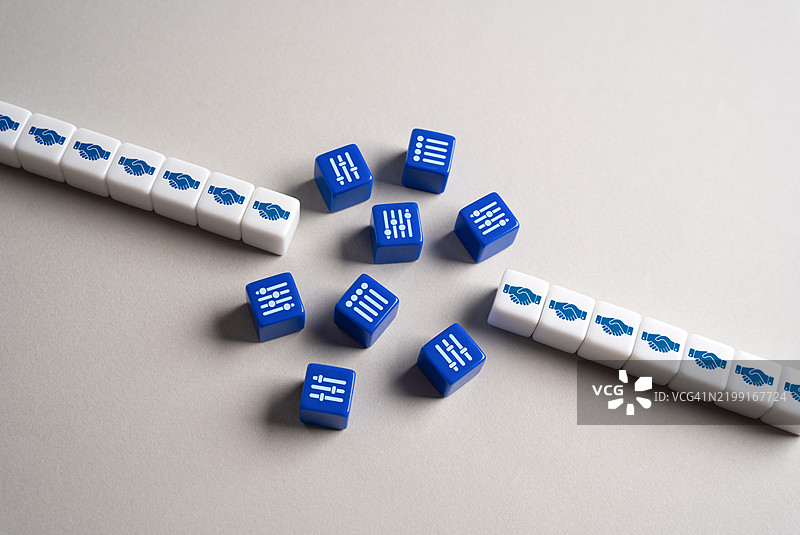 在达成交易之前讨论条款和参数 初步讨论和协议在正式公告之前 签署合同 达成共识图片素材