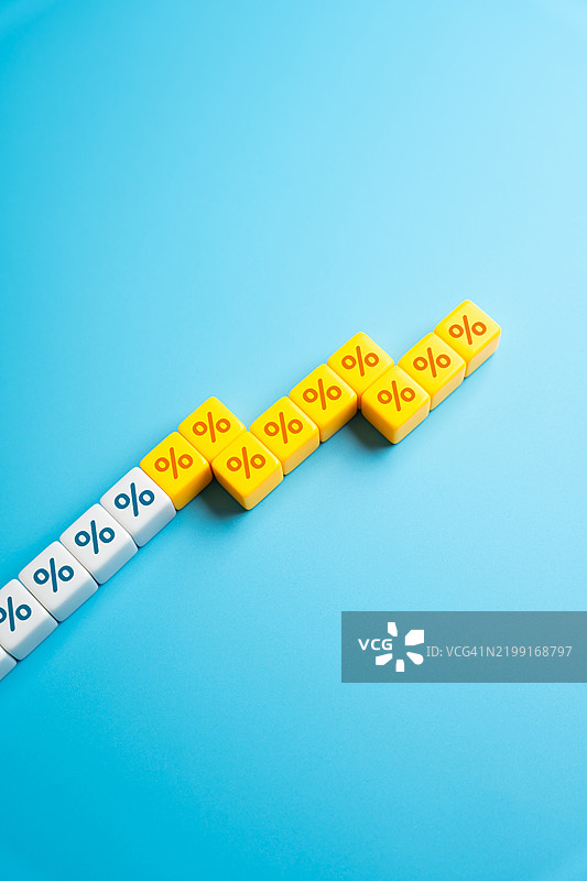 增长图表 从百分比 利率上升 增加盈利能力 高利润 经济发展 中央银行利率 股票市场与股票图片素材