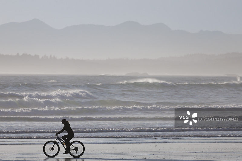 托菲诺长滩假日骑行图片素材