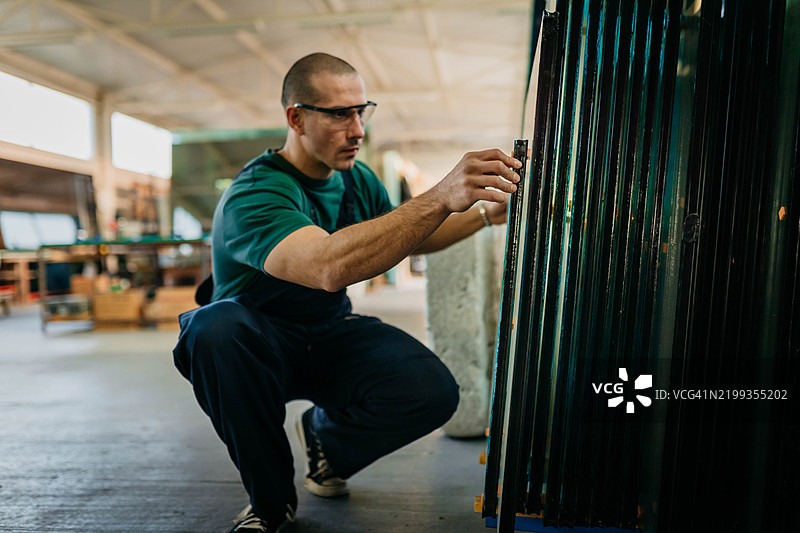 我应该改变他们的位置图片素材