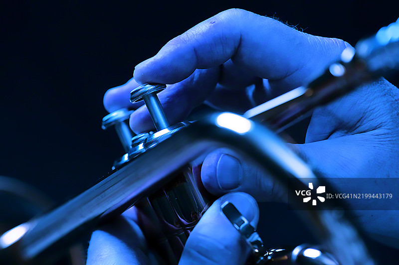 蓝色喇叭图片素材