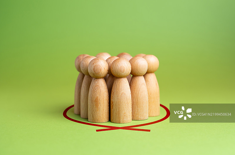 人们被红色圆圈包围 员工管理 招聘与雇用 群体与社会研究 人力资源 社会保障图片素材