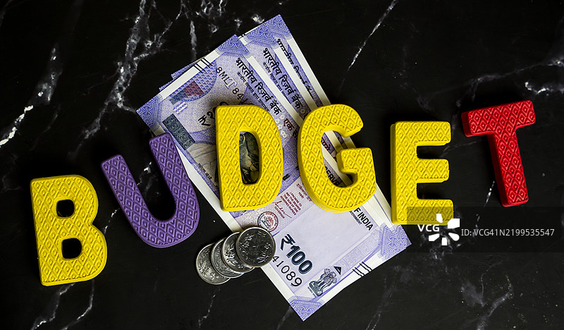 印度货币纸币上的塑料块预算字图片素材