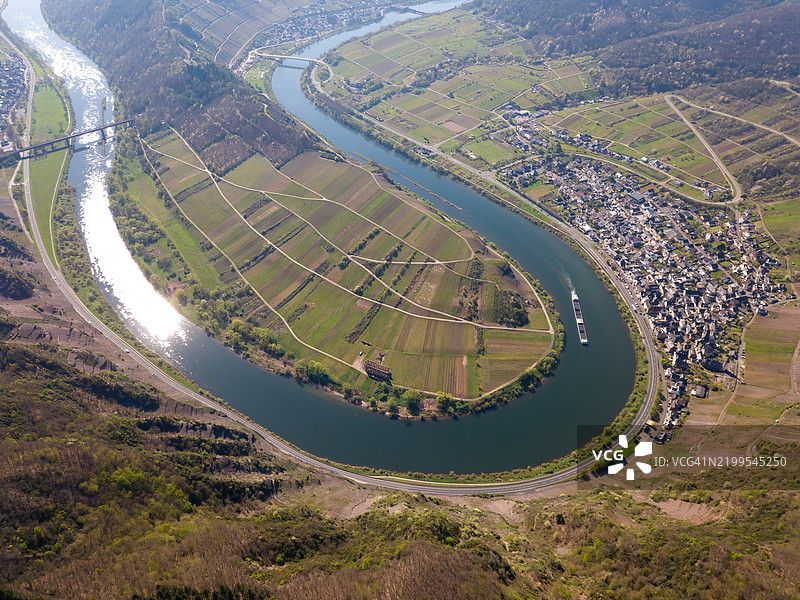 萨尔河弯夏季景色图片素材