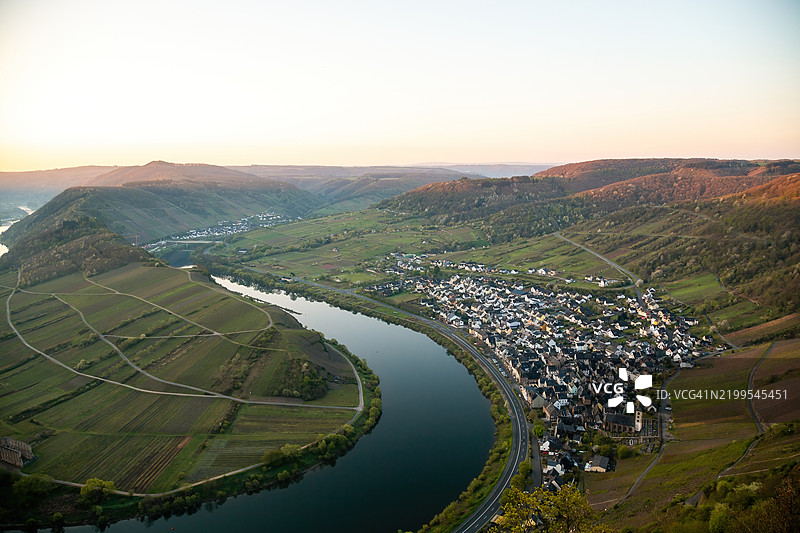 萨尔河弯夏季景色图片素材