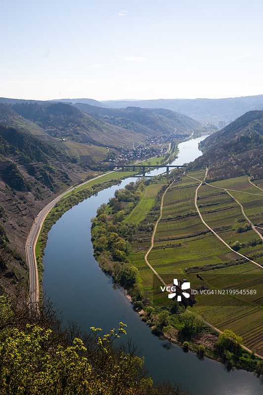 夏季的萨尔河弯图片素材