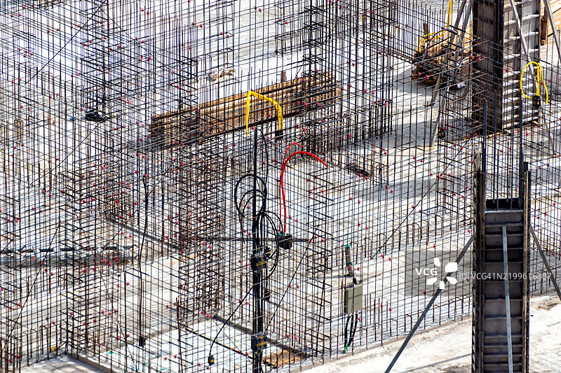 建筑工地的钢筋框架图片素材