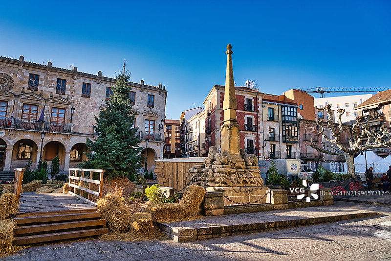 西班牙索里亚的马约尔广场图片素材