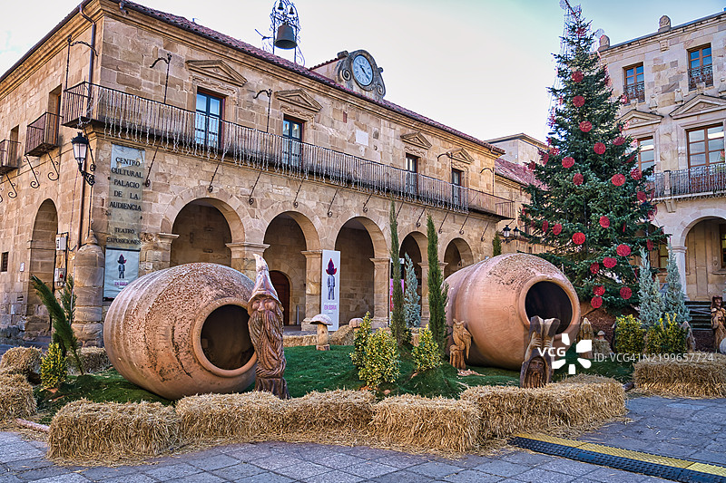 西班牙索里亚的马约尔广场图片素材