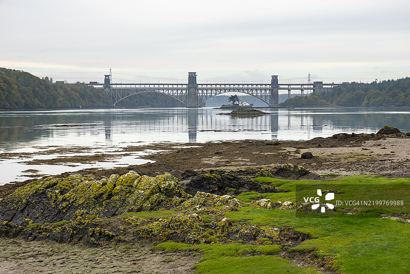 布里塔尼亚桥，梅奈海峡，安格尔西，北威尔士图片素材