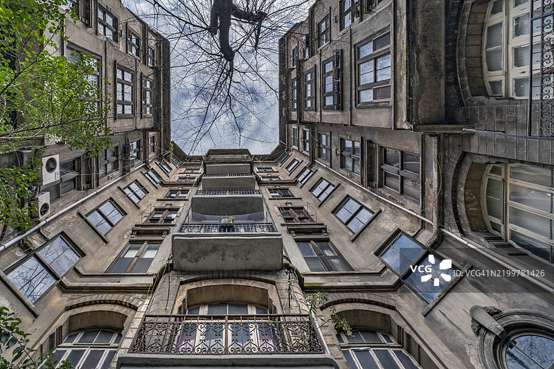 伊斯坦布尔土耳其希士利区的阿里夫帕夏公寓图片素材