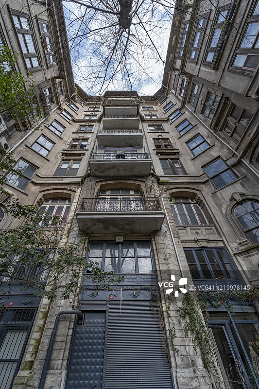 伊斯坦布尔锡士利区的阿里夫帕夏公寓图片素材