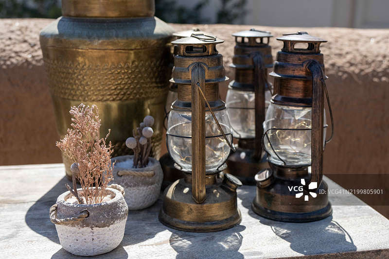 阿乌拉古镇的灯笼，泥屋，沙特阿拉伯图片素材