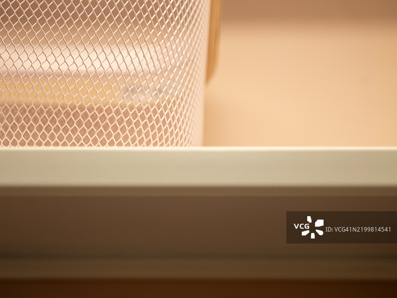 橙色抽屉细节 现代色彩家具的独特设计图片素材