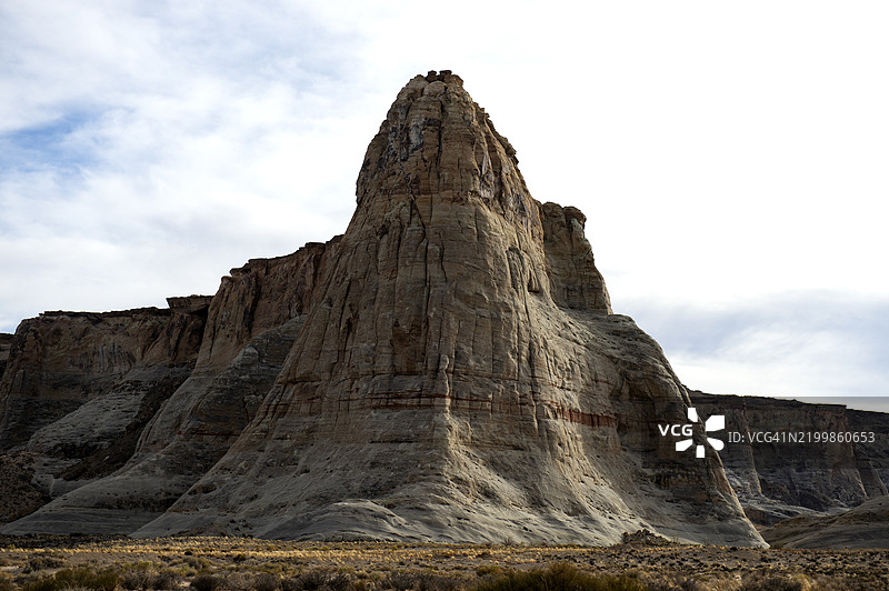 大水附近的岩石 formations图片素材