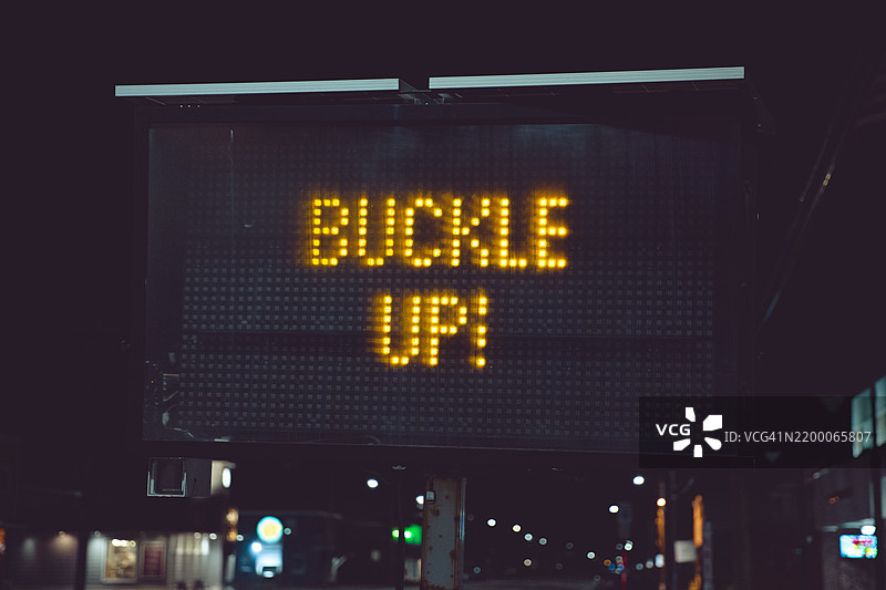 安全带警告标志，系好安全带，汽车安全与旅行主题图片素材