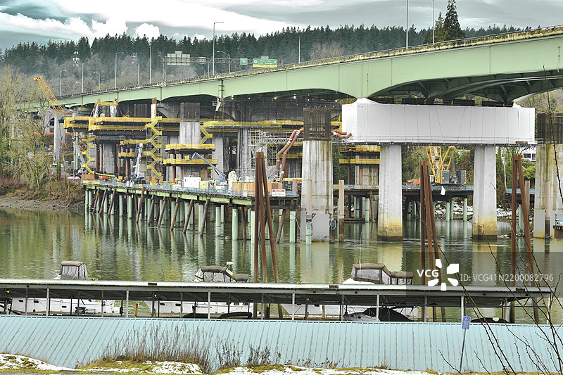 阿伯内西桥建设图片素材