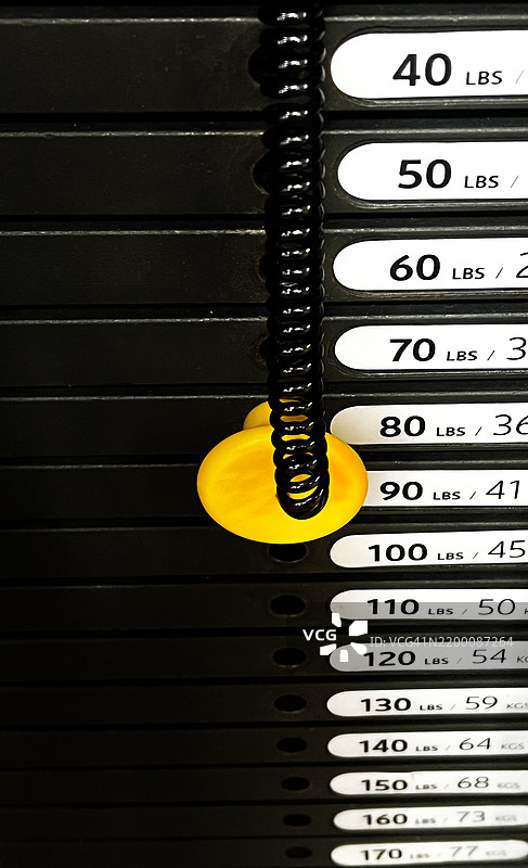 健身房里的哑铃图片素材