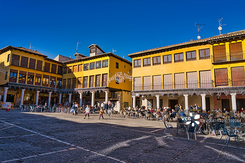 西班牙托尔德西利亚斯的马约尔广场图片素材