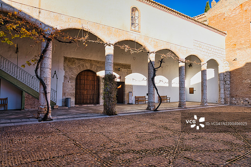西班牙托尔德西利亚的圣克拉拉皇家修道院图片素材
