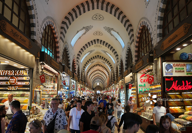 伊斯坦布尔大巴扎的人群图片素材