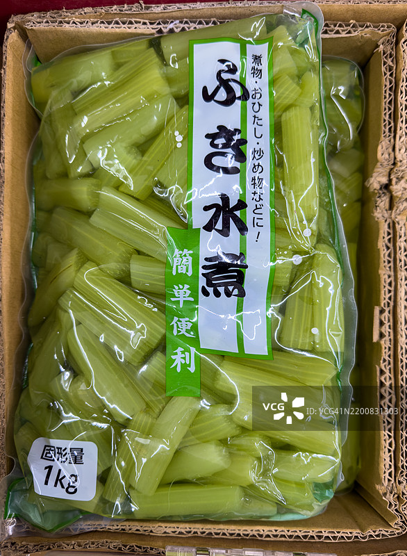 1公斤煮熟的蕗（Fuki）包装图片素材