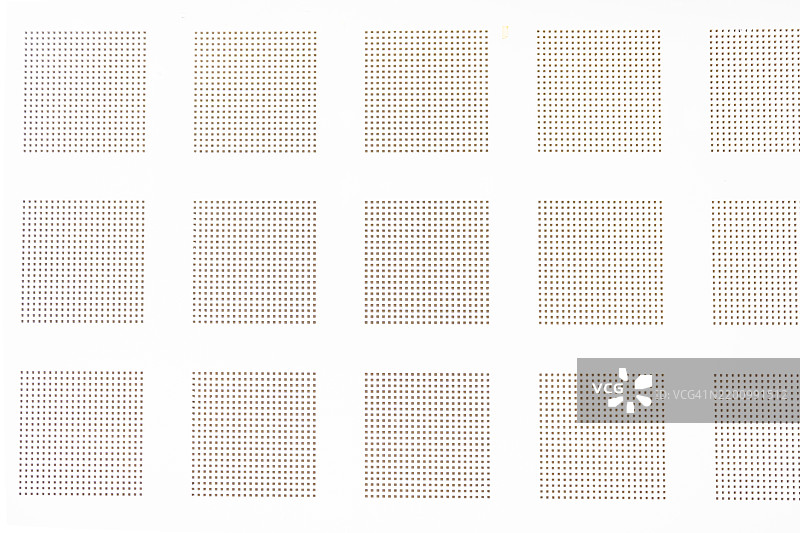 白色墙壁上有淡淡的白色圆圈和曲线图案图片素材