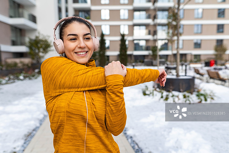 慢跑前的拉伸图片素材