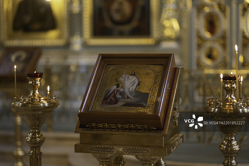 富丽堂皇的教堂内部装饰图片素材