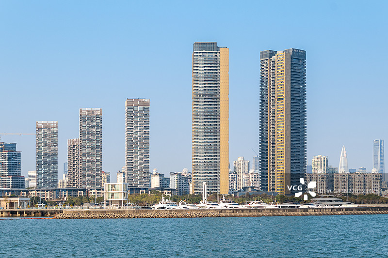 深圳海边的高层住宅建筑图片素材