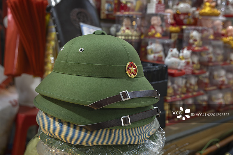 越南西北部萨帕市场出售的帽子。图片素材