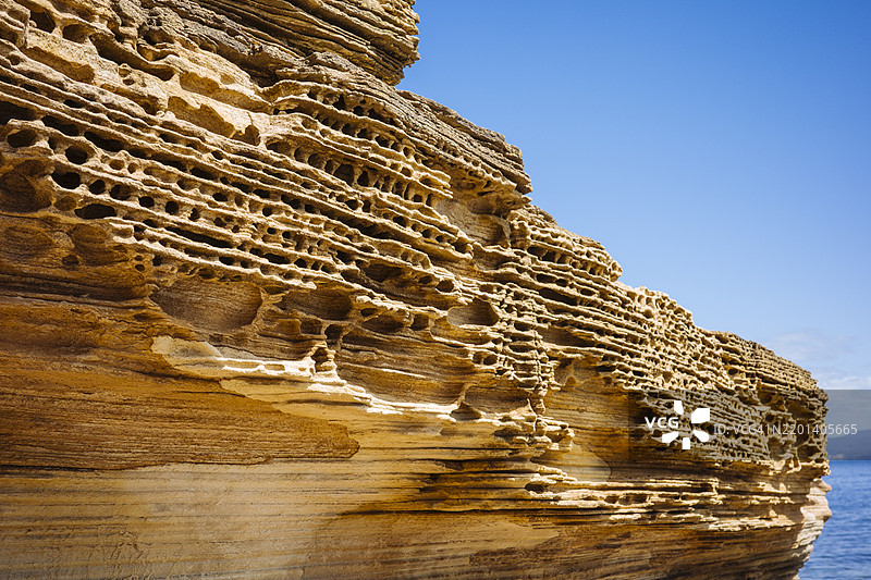 塔斯马尼亚玛丽亚岛国家公园的彩绘悬崖。图片素材