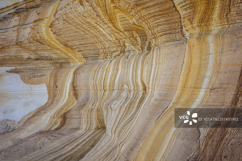 塔斯马尼亚玛丽亚岛国家公园的彩绘悬崖。图片素材