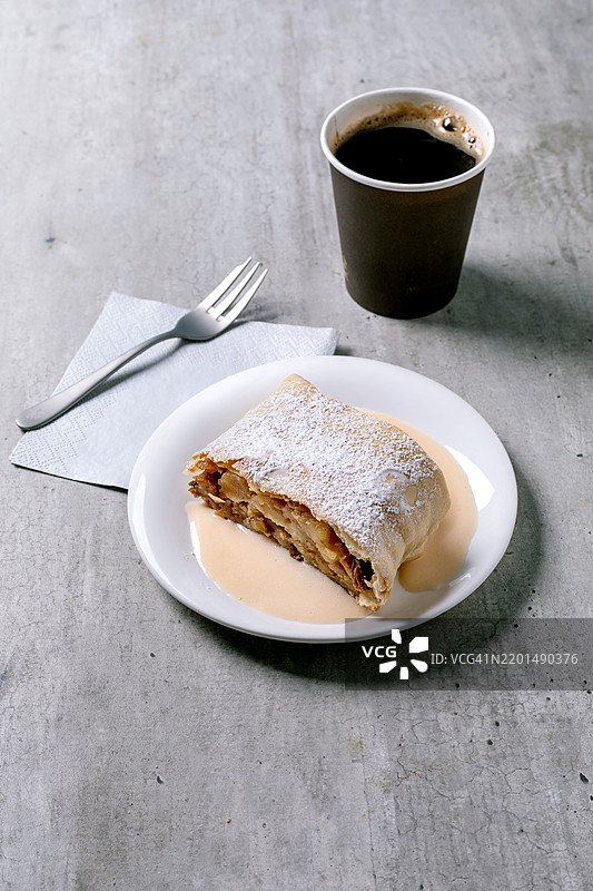 传统奥地利苹果卷图片素材