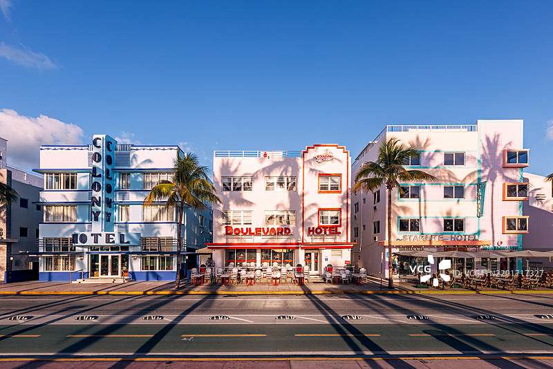 迈阿密南海滩海洋大道上的装饰艺术风格酒店，阳光明媚的早晨，佛罗里达州，美国图片素材