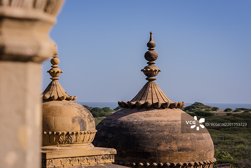 维贾伊·维拉斯宫殿的圆顶与风景，曼德维图片素材