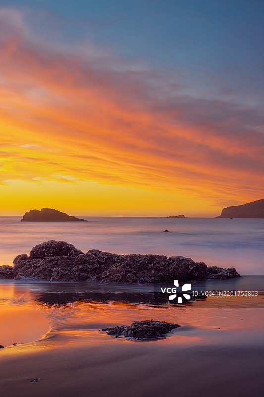 日落时分的海景，布鲁金斯，俄勒冈州，美国图片素材