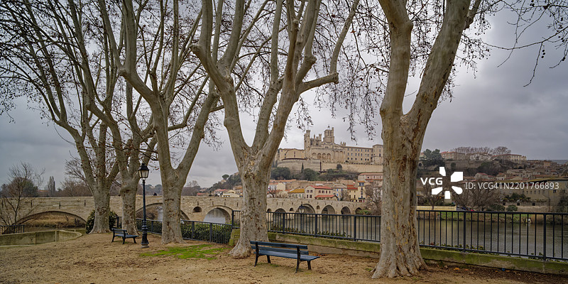 贝济耶圣纳泽尔大教堂的远景图片素材