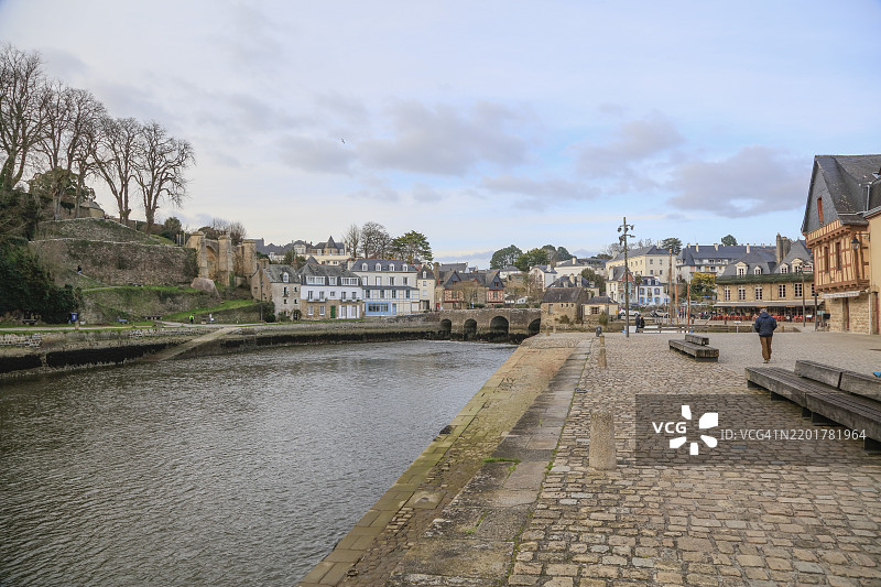 法国布列塔尼地区莫尔比昂省奥雷的圣古斯坦桥图片素材