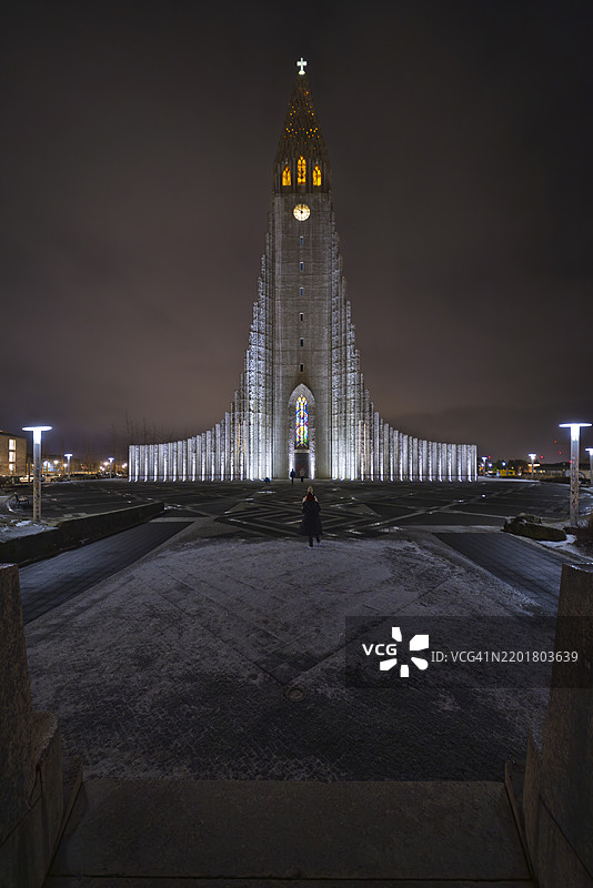 冬季的哈尔格林姆斯教堂夜景图片素材