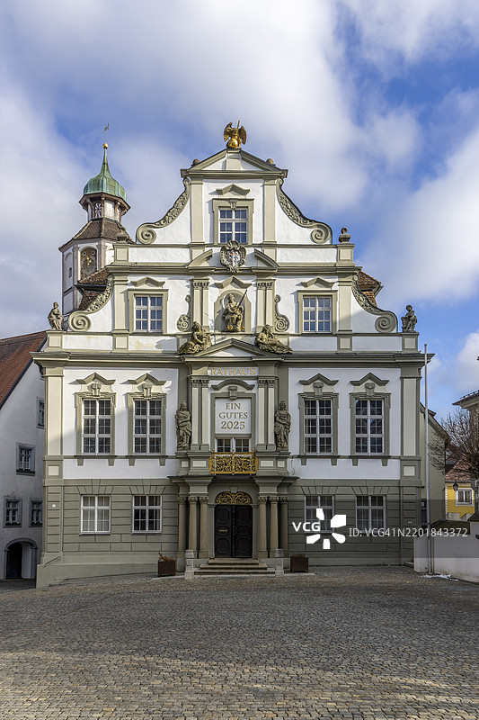 德国巴登-符腾堡州瓦根市老城区市场广场上的15世纪历史市政厅图片素材