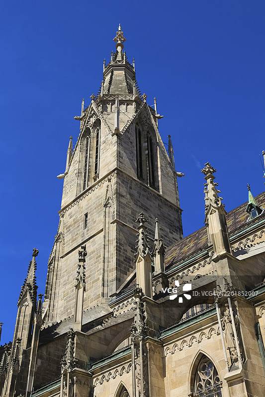 圣玛丽教堂,位于罗伊特林根,建于1247年至1343年,是一座文化遗产,哥特式教堂,宗教改革教堂,基督教堂,礼拜场所,基督教建筑,主塔,教堂塔,经过新哥特式风格修复,罗伊特林根,巴符州图片素材