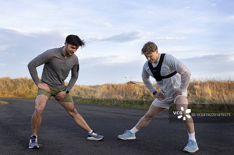 花时间拉伸肌肉图片素材