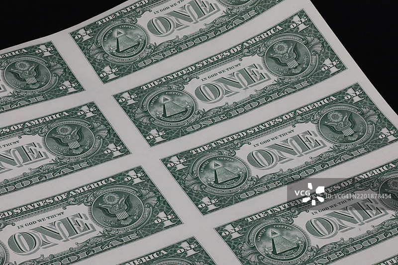 未裁剪的美国货币纸张图片素材